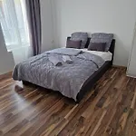 Tifani Holiday home *