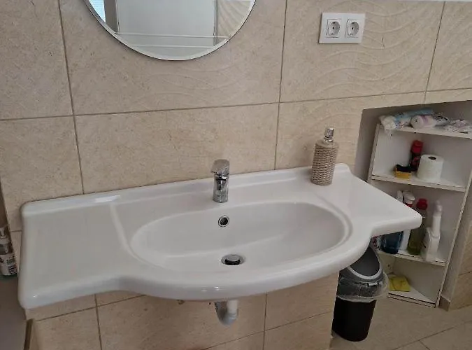 בית נופש Tifani *